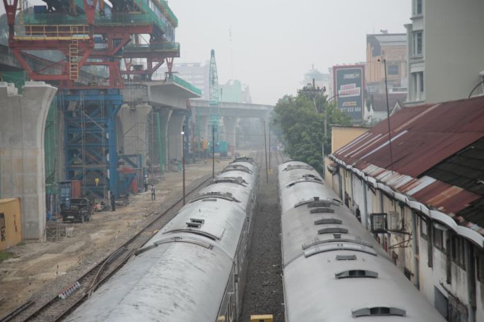 Persen Kabut Asap Meluas di Sumut, KAI Catat Ketepatan Waktu Kereta Api 100 Persen