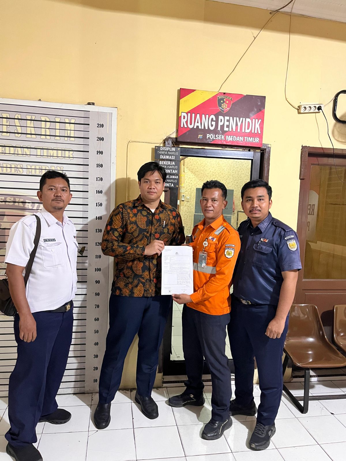Pegawai PT KAI Mengaku Disabet Benda Tajam saat Pengosongan Rumah