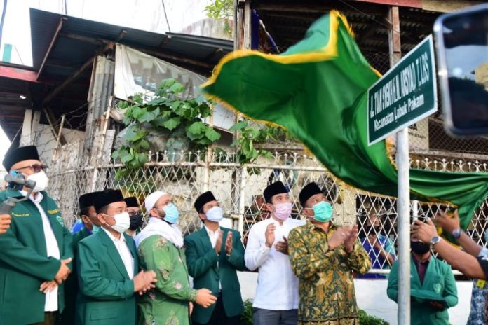 Bupati Resmikan Jalan Bakaran Batu Jadi Jalan HM Arsyad Lubis
