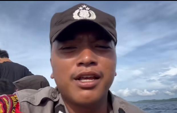 Personel Terombang-ambing di Laut Saat Jemput Kotak Surat Suara